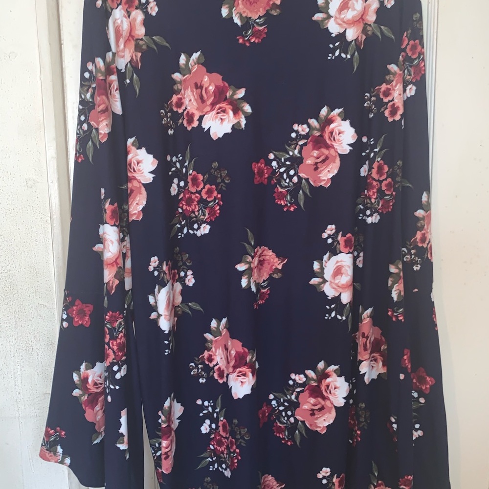 Dress - Picture 4 of 4